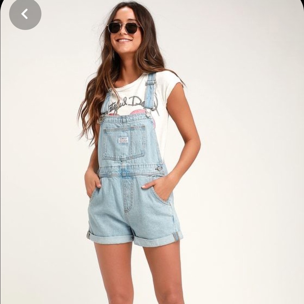 Levi’s light wash vintage shortalls